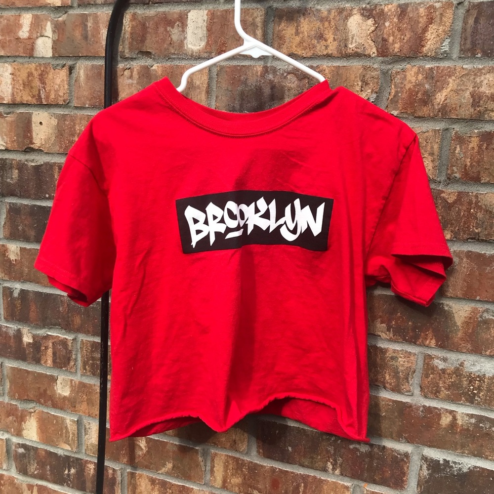 Graphic Crop top tee size:M